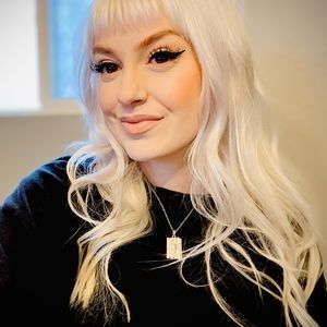 Meet your Posher, Mandy